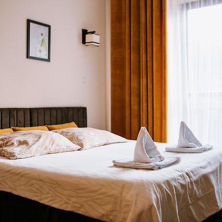Osrodek Szkoleniowo Wypoczynkowy Roznow Hotel Ngoại thất bức ảnh