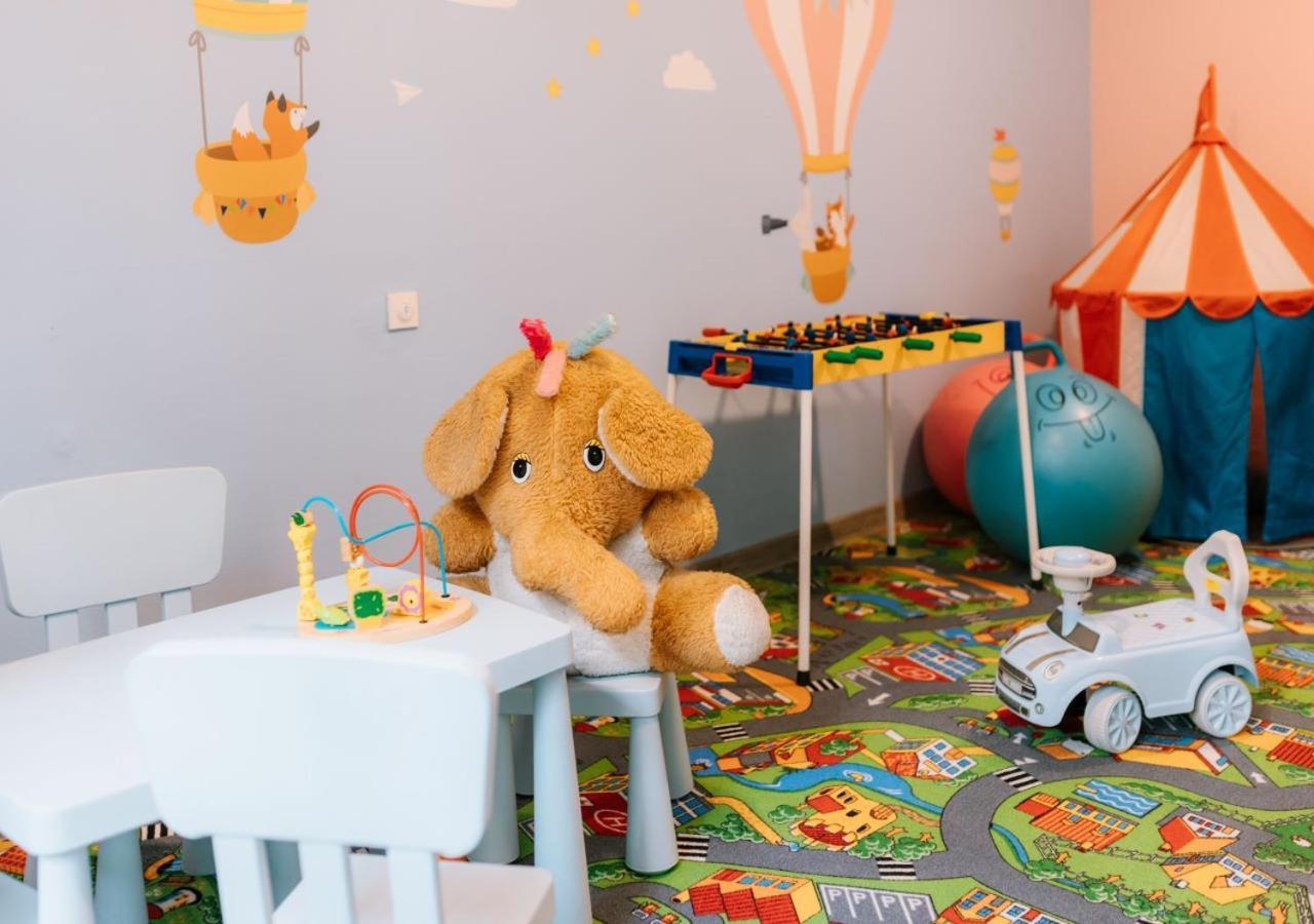 Osrodek Szkoleniowo Wypoczynkowy Roznow Hotel Ngoại thất bức ảnh