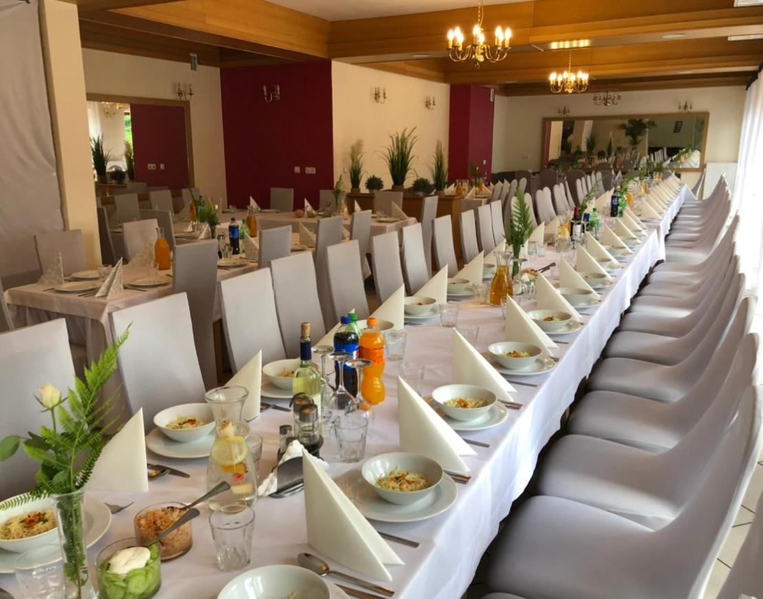 Osrodek Szkoleniowo Wypoczynkowy Roznow Hotel Ngoại thất bức ảnh