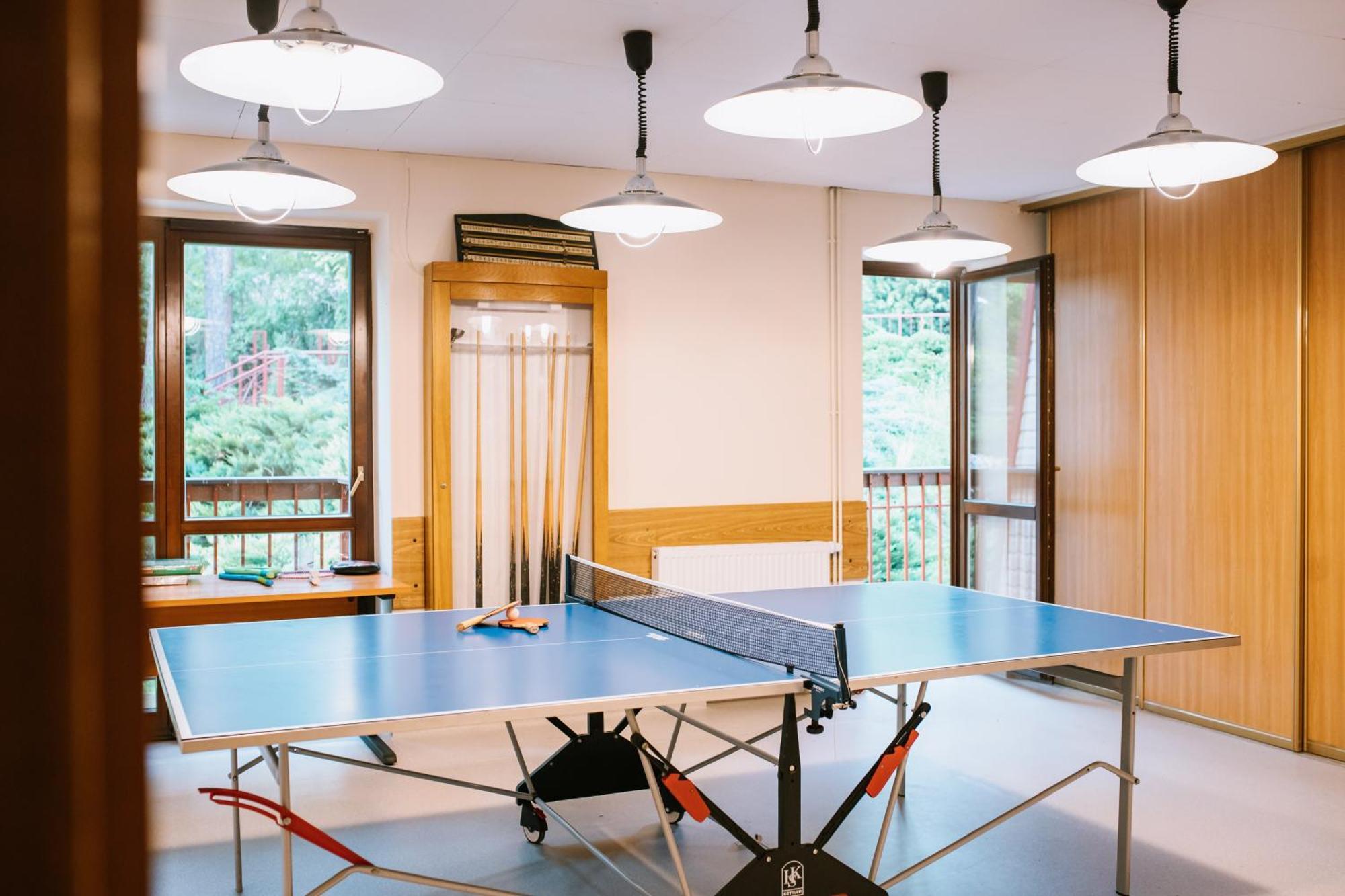 Osrodek Szkoleniowo Wypoczynkowy Roznow Hotel Ngoại thất bức ảnh